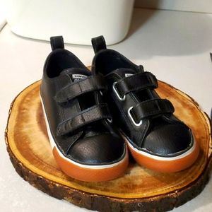 Boys sneakers